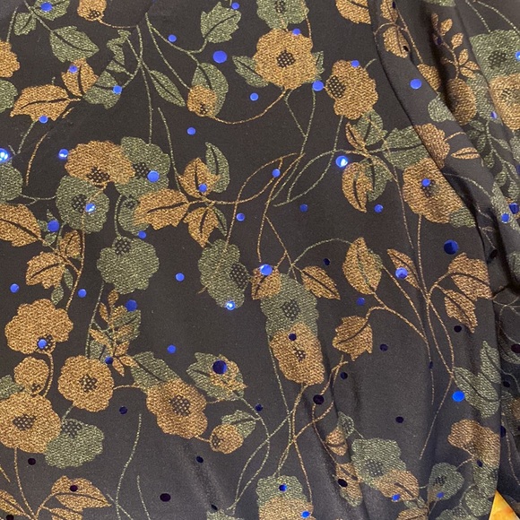 Susan Graver Blouse. Made in USA. Small - Picture 6 of 6